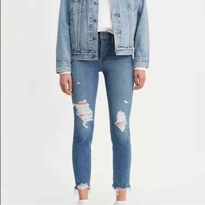 Levis 724 High Rise Straight Crop Jeans